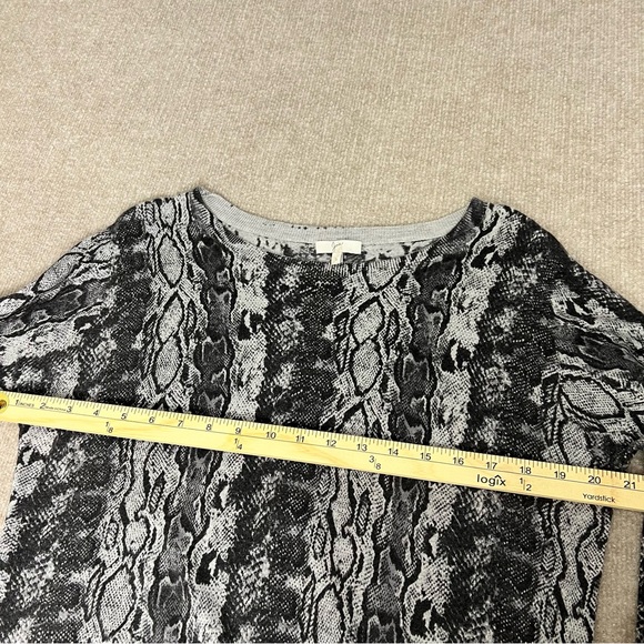 Joie Python print Wool Cashmere Blend Long Sleeve Sweater Women’s Size Small - Picture 7 of 12